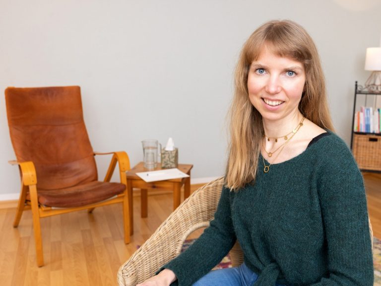Katharina Thoms, Heilpraktikerin für Psychotherapie. Praxisraum in Hannover List